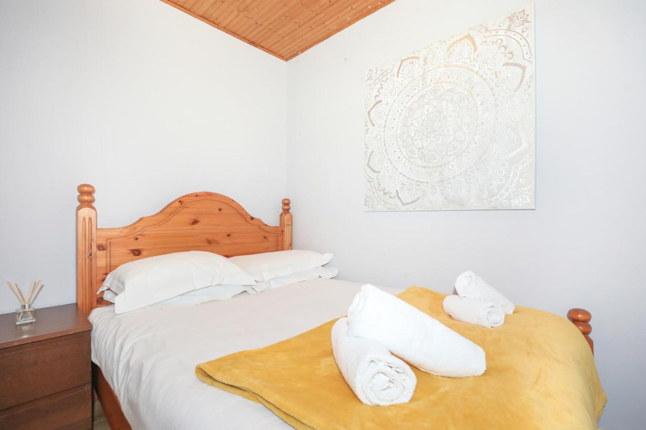 Beautiful 4 Bedroom Cottage - Ideal Location - Free Parking 에든버러 외부 사진