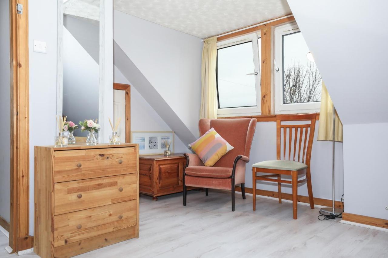 Beautiful 4 Bedroom Cottage - Ideal Location - Free Parking 에든버러 외부 사진