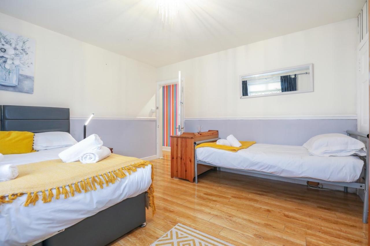 Beautiful 4 Bedroom Cottage - Ideal Location - Free Parking 에든버러 외부 사진