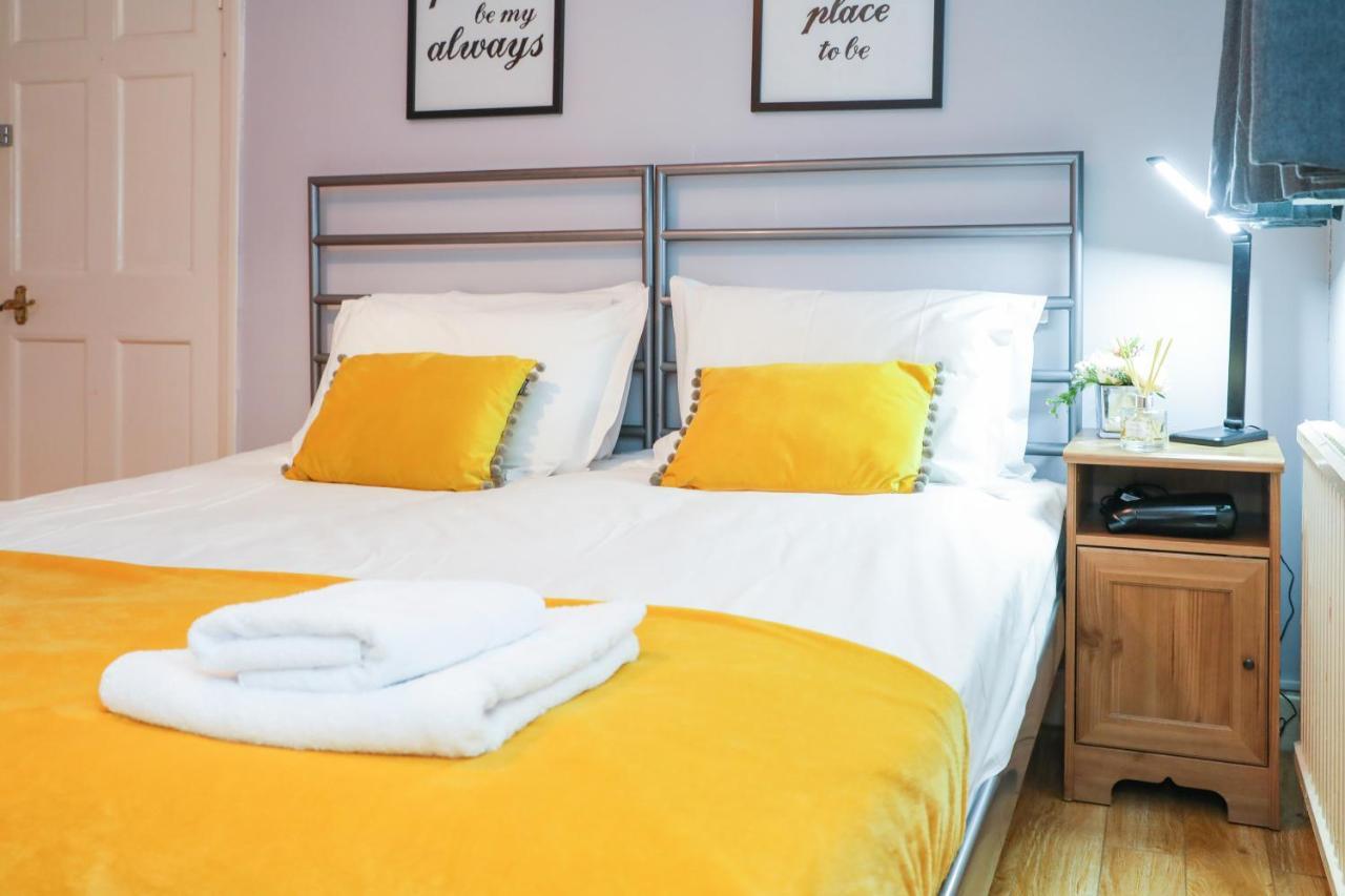 Beautiful 4 Bedroom Cottage - Ideal Location - Free Parking 에든버러 외부 사진